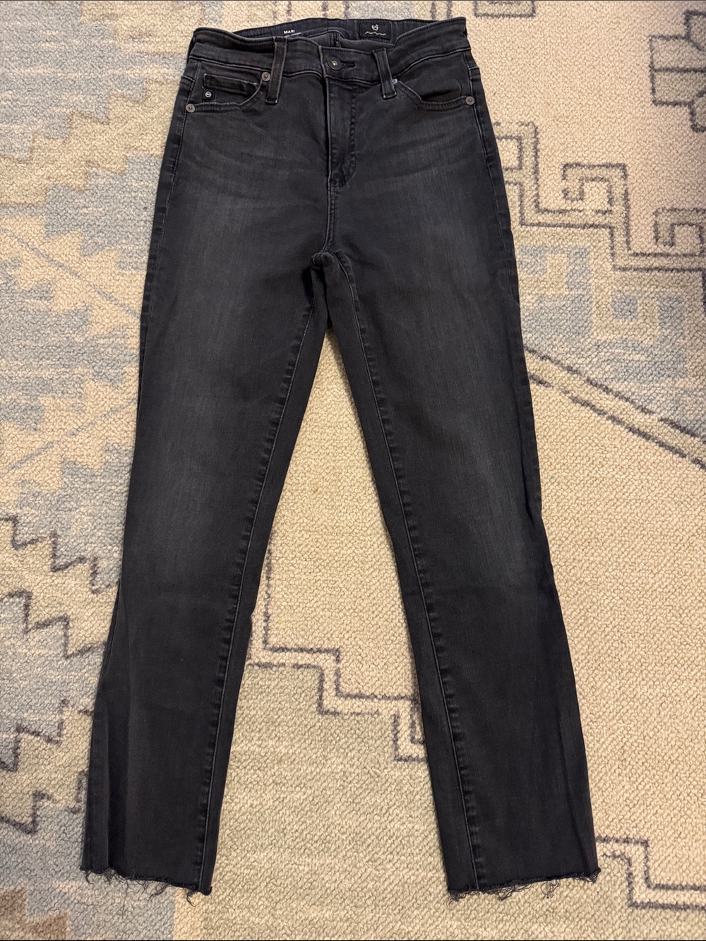 AG Mari high rise straight charcoal/black size 25 ..25 inch inseam